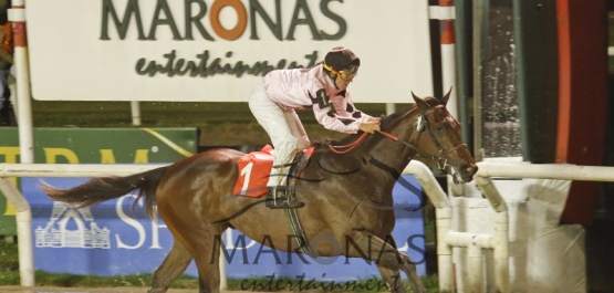 Viernes 13 de Noviembre de 2015 - Hipódromo Nacional de Maroñas