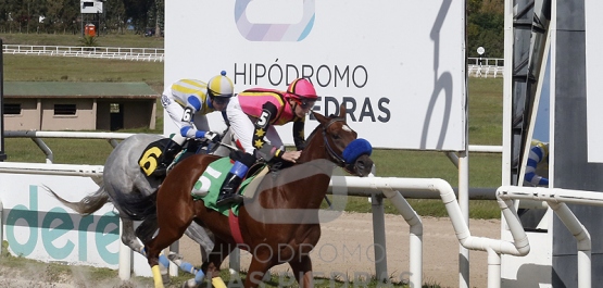 Viernes 21 de abril de 2023 - Hipódromo Las Piedras